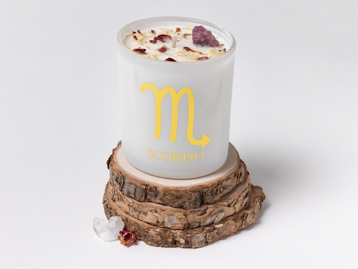 Sueño Scorpio zodiac candle, hand-poured soy wax with crystals and dried petals