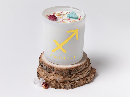 Sueño Sagittarius zodiac candle, hand-poured soy wax with crystals and dried petals